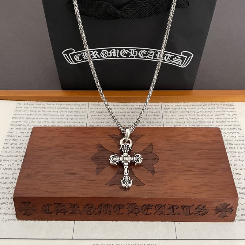 Ch**me He**ts necklaces
